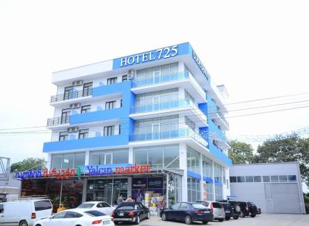 Отель Hotel 725 B