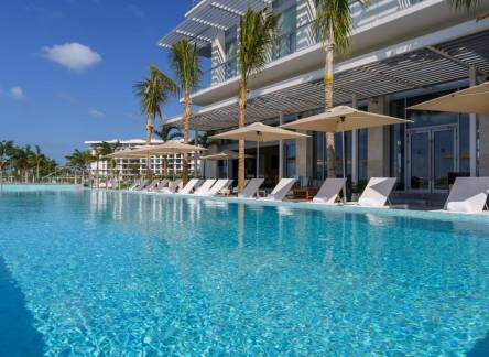 Отель Renaissance Cancun Resort & Marina