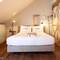 Отель Dare Lisbon House