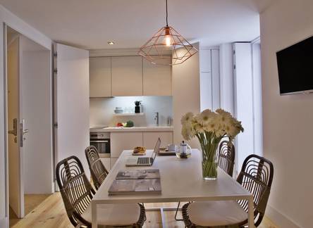 Отель Lisbon Five Stars Apartments Combro 77