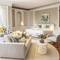 Отель Luzeiros Suites
