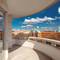 Отель Luzeiros Suites