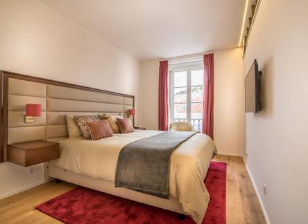 Отель Santa Justa 77 - Downtown Luxury Apartments