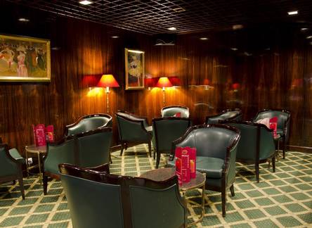 Отель VIP Executive Diplomatico Hotel