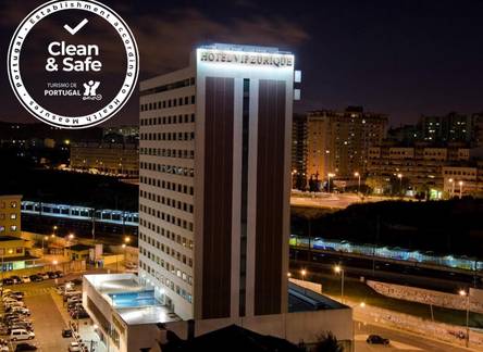 Отель VIP Executive Zurique Hotel