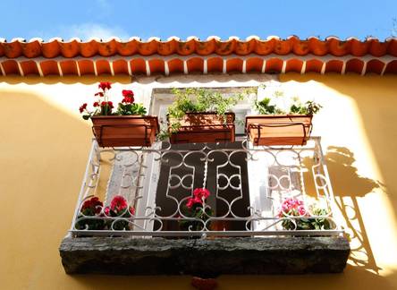 Отель Alfama Yellow House