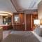 Отель Orka Cove Hotel Penthouse & Suites