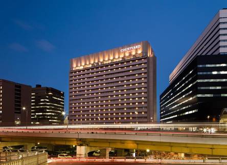 Отель Courtyard by Marriott Shin-Osaka Station
