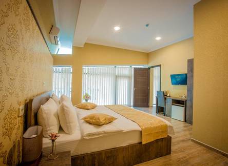 Отель Hotel Comfort Tbilisi