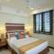Отель The Somerset Hotel
