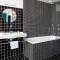 Отель Newhotel Le Voltaire