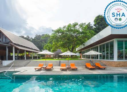 Отель Tinidee Golf Resort at Phuket