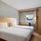 Отель Ibis Jakarta Senen