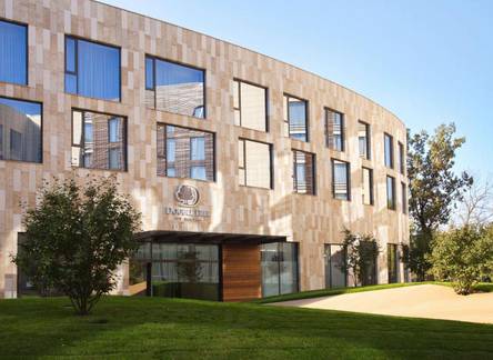 Отель DoubleTree by Hilton Hotel Moscow - Marina