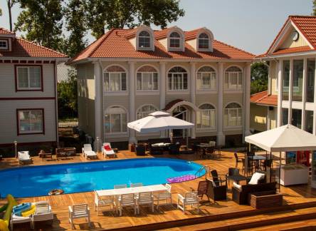 Отель Maxx Hotel