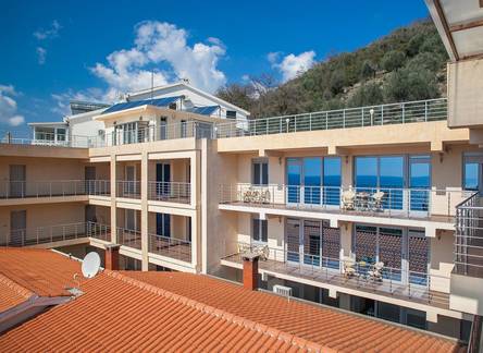 Отель Apartments Raymond