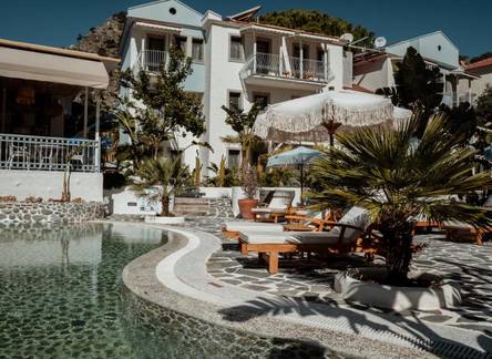 Отель Salonika Suites Oludeniz