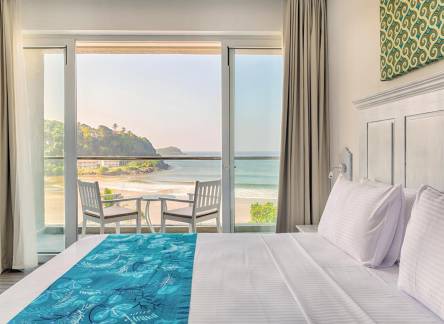 Отель Blue Beach Galle