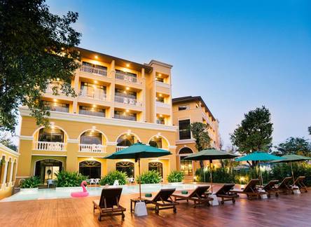 Отель The Pineapple Hotel