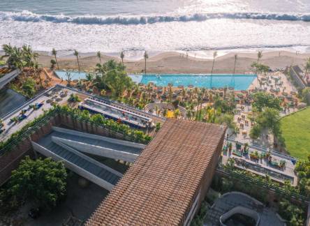 Отель Potato Head Suites & Studios at Desa Potato Head