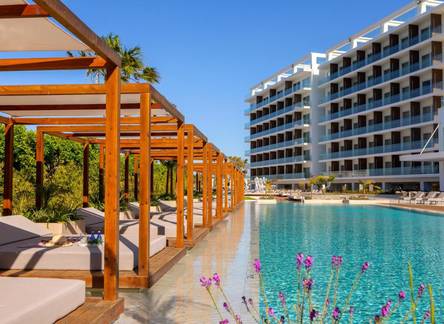 Отель Chrysomare Beach Hotel and Resort