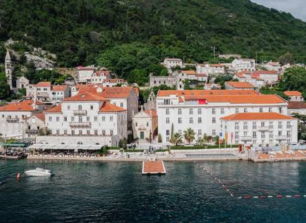 Отель Heritage Grand Perast