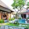 Отель The Sanyas Suite Seminyak Apart