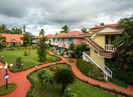 Отель Coconut Grove Beach Resort