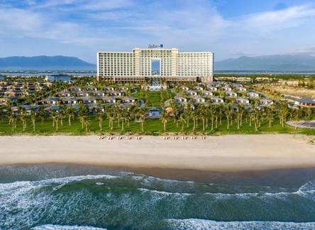 Отель Radisson Blu Resort Cam Ranh