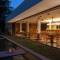 Отель Le Relax Luxury Lodge