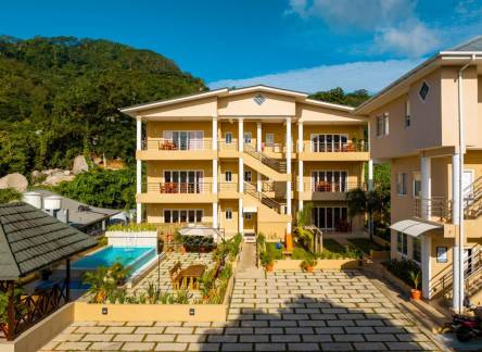 Отель Tropical Hideaway