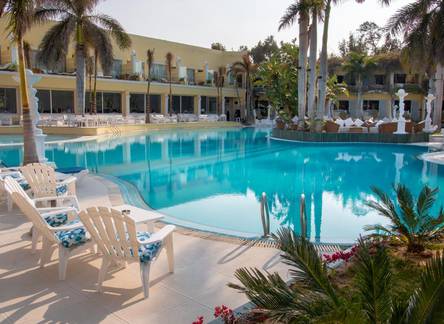 Отель Paradise Inn Beach Resort