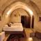 Отель Elegance Cave Suites