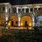 Отель Falcon Cave Suites