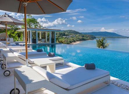 Отель Oceans 11 Villa