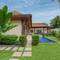 Отель Villa Balai by Tropiclook: Niche style Nai Harn beach