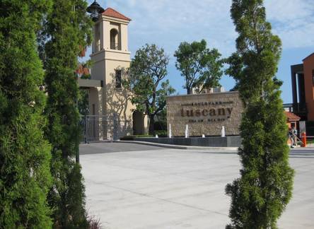 Отель Boulevard Tuscany Holiday Home