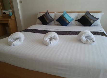 Отель Chaam Guesthouse