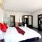 Отель Dengs Kamala Beach Hotel