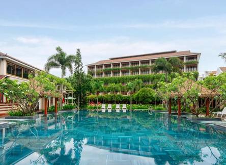 Отель Silk Sense Hoi An River Resort