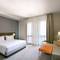 Отель Hyatt Place Dubai Wasl District
