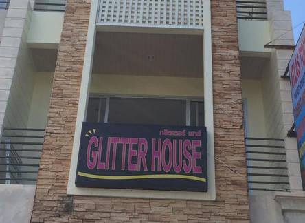 Отель Glitter House