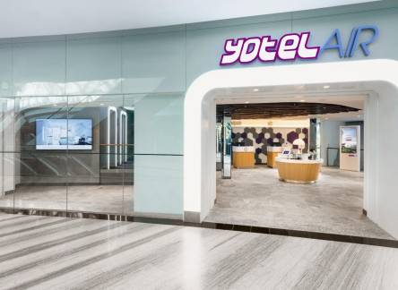 Отель YOTELAIR Singapore Changi Airport