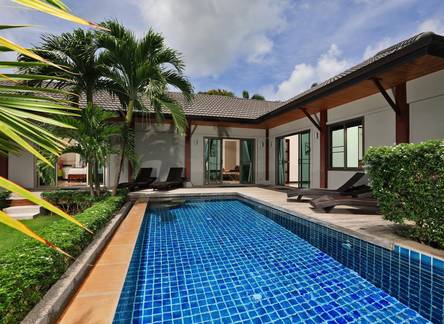 Отель Villa Heni by TropicLook