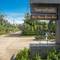 Отель Villa Heni by TropicLook