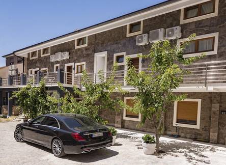 Отель Waikiki Apartments