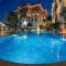 Отель Seven Hills Palace Hotel