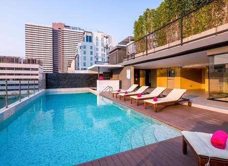 Отель Glow Sukhumvit 5