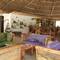 Отель Ujamaa Beach Resort