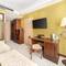 Отель Garden Street Hotel